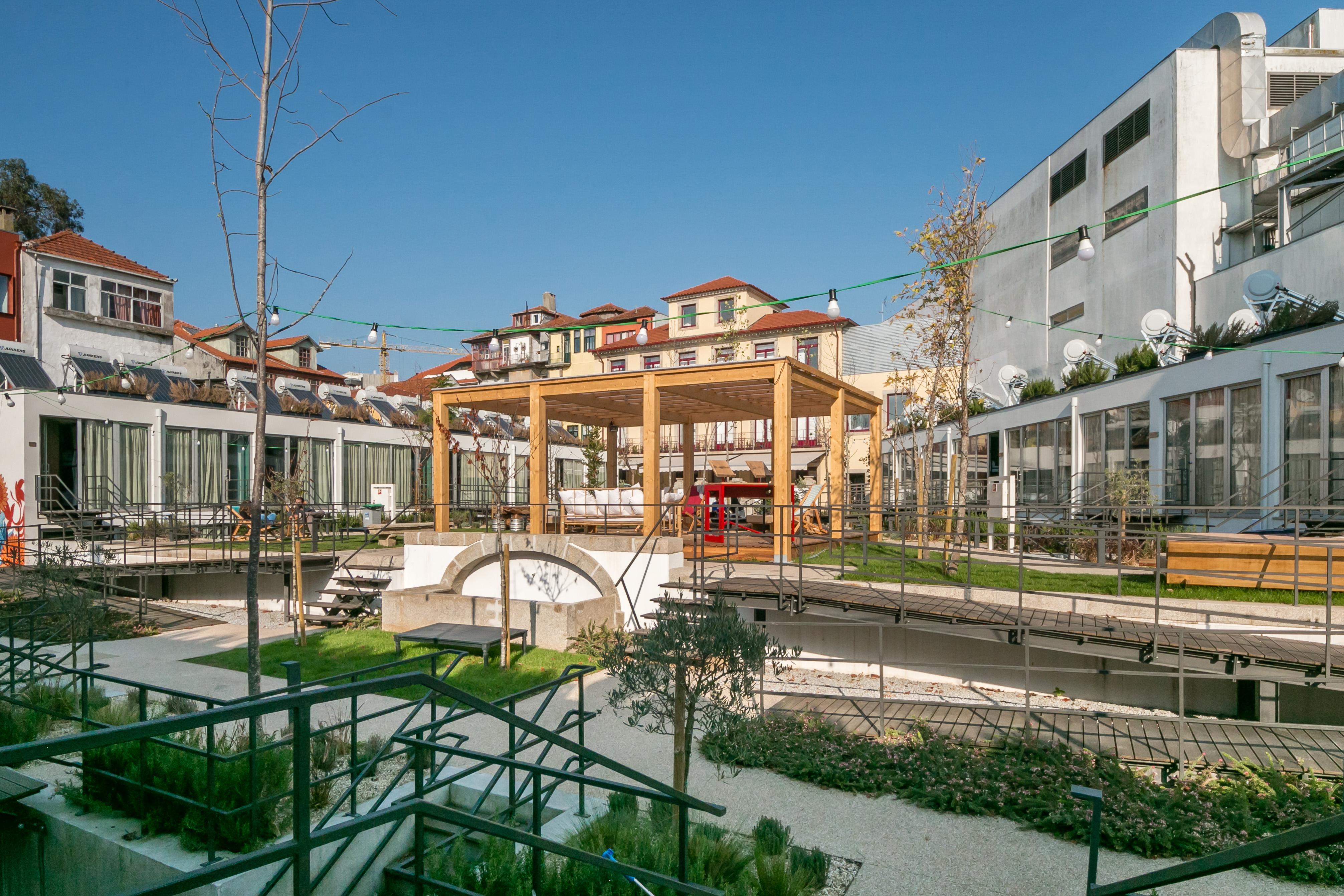 Selina Porto Hotel Exterior photo