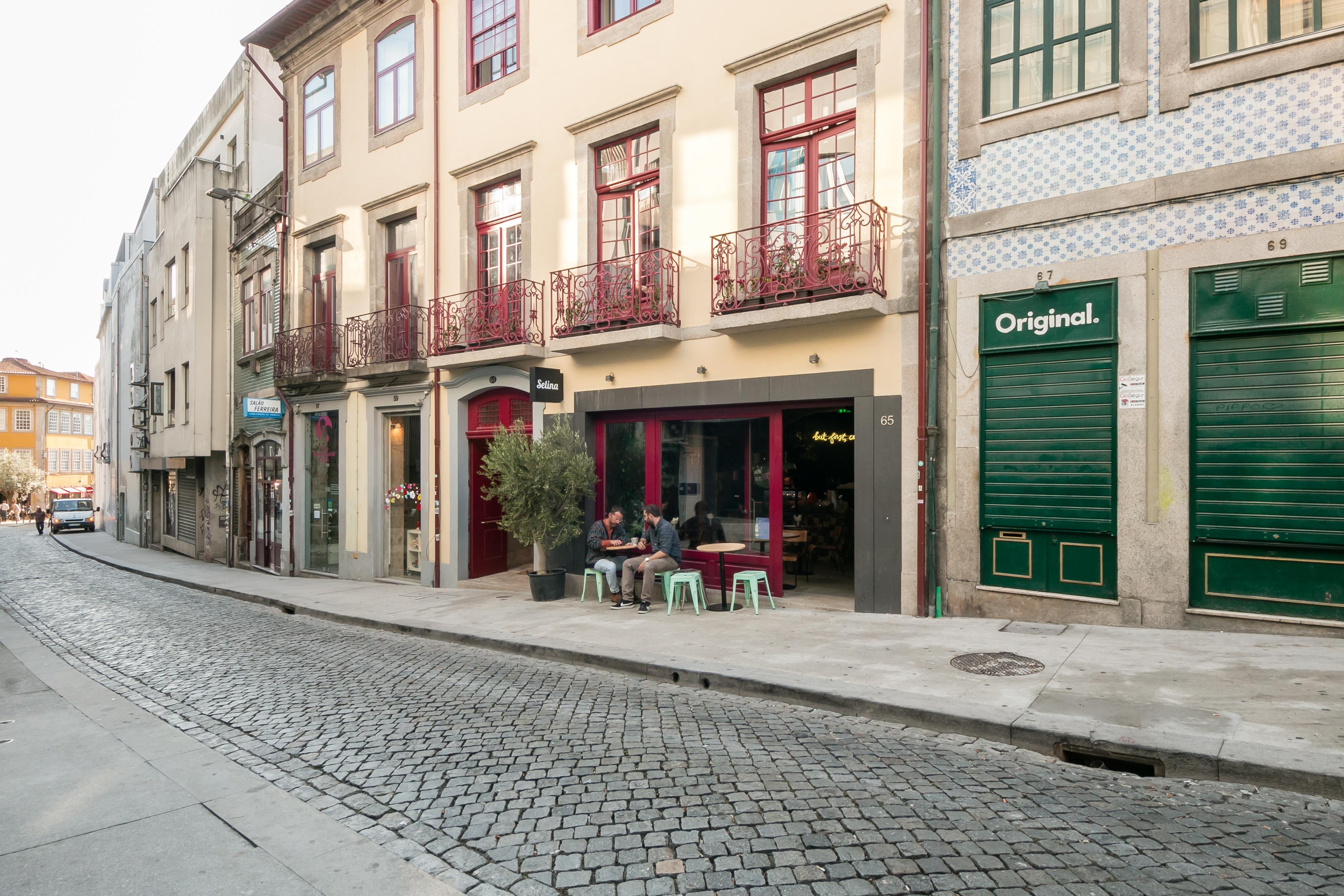 Selina Porto Hotel Exterior photo